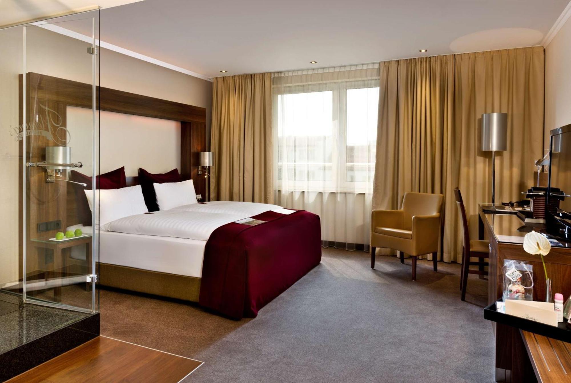 Flemings Hotel Frankfurt Main-Riverside Frankfurt am Main Exterior photo