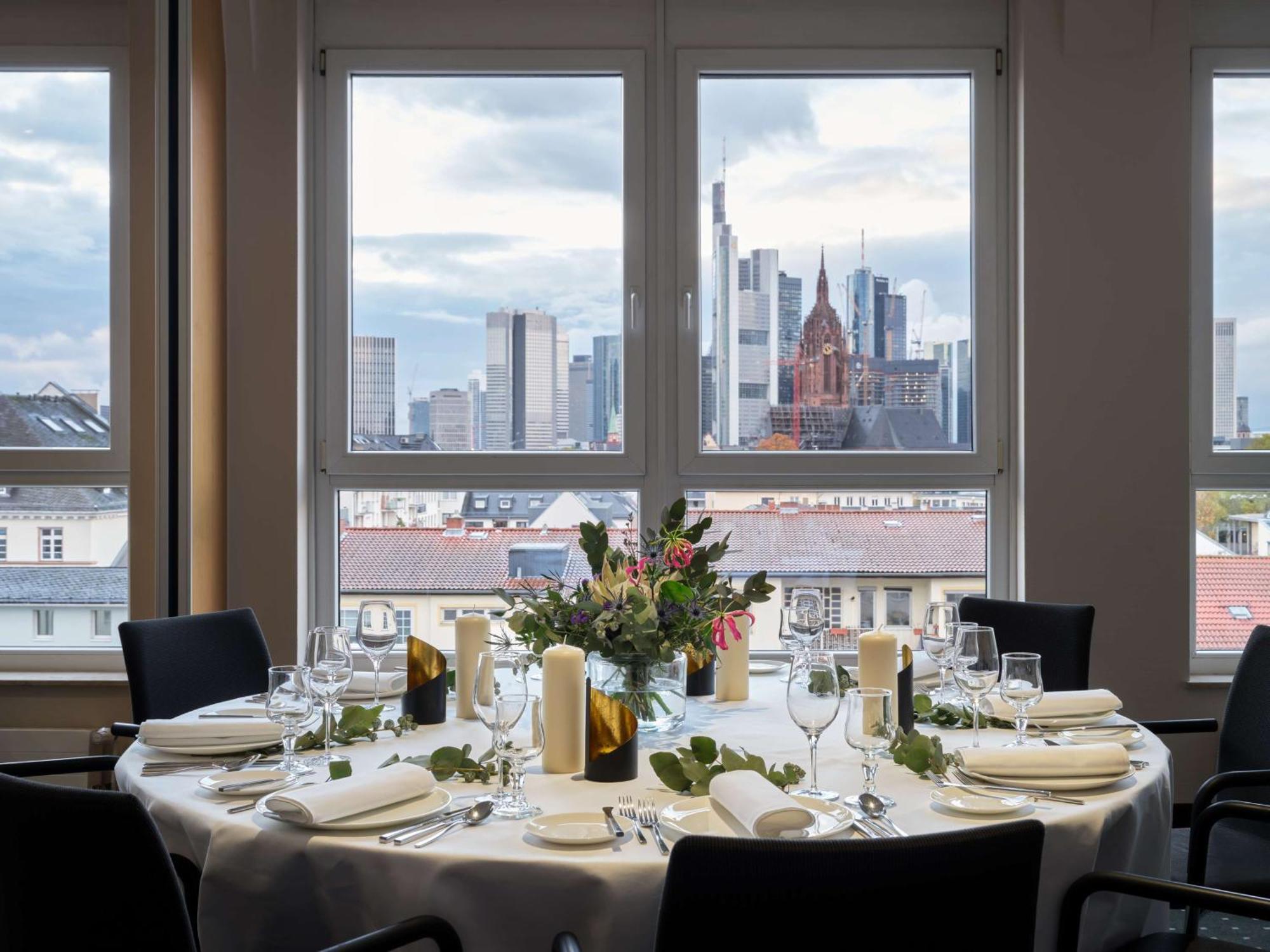 Flemings Hotel Frankfurt Main-Riverside Frankfurt am Main Exterior photo