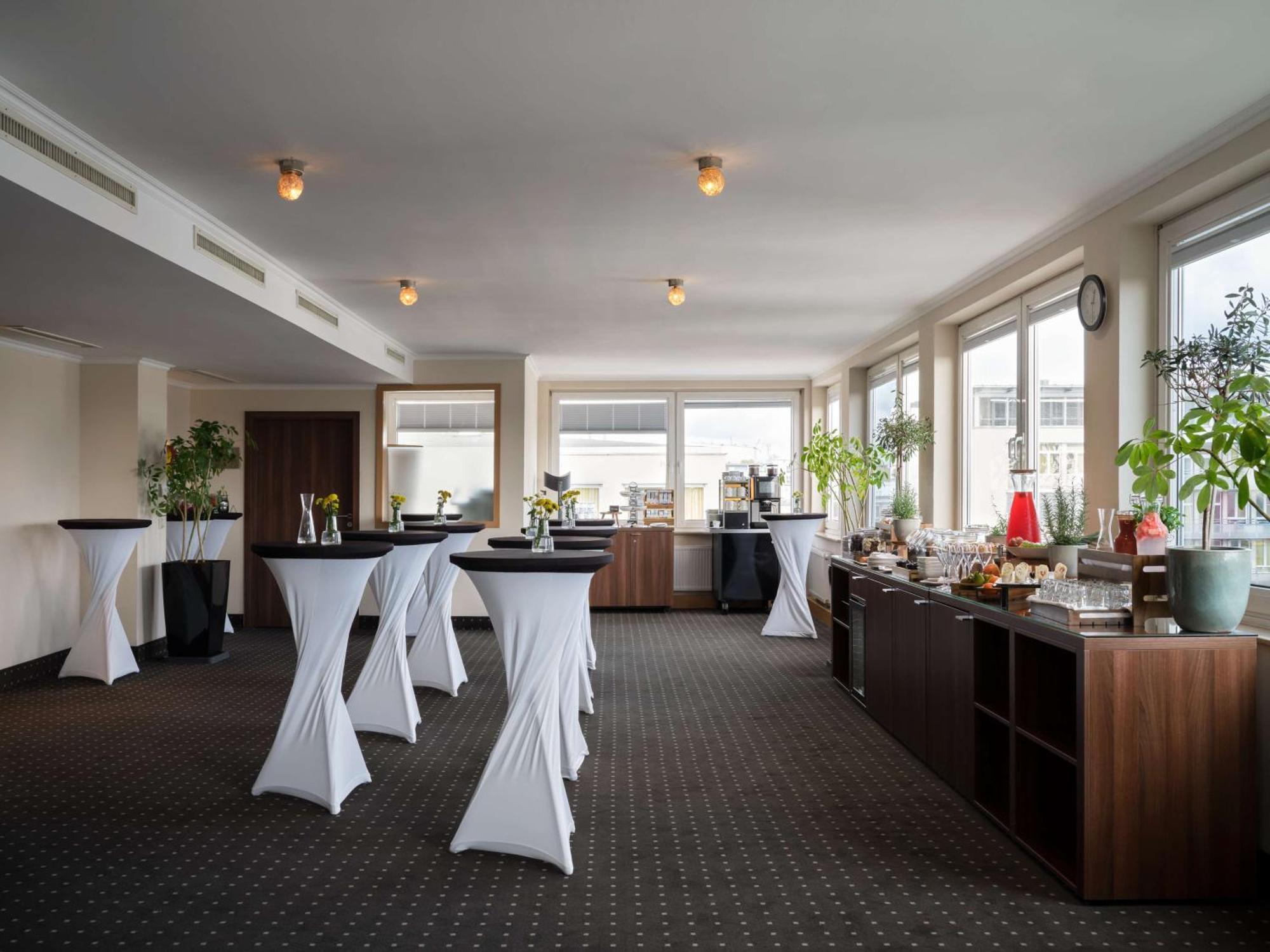 Flemings Hotel Frankfurt Main-Riverside Frankfurt am Main Exterior photo